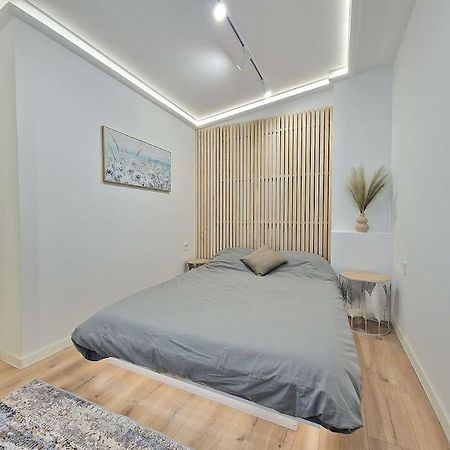 Luxury Apartment. 75 Inches Tv Varna Exterior photo