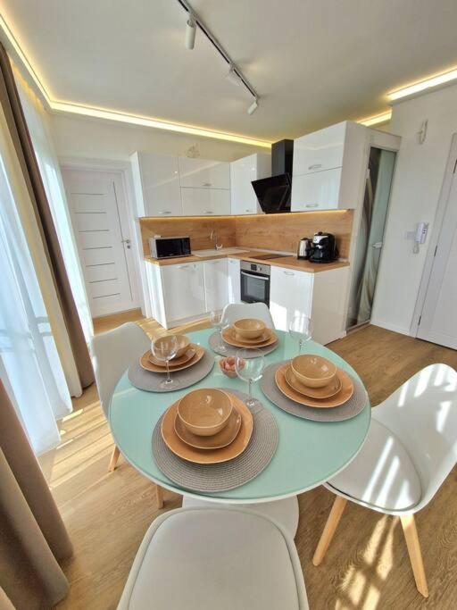 Luxury Apartment. 75 Inches Tv Varna Exterior photo